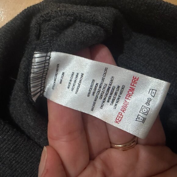 RAE DUNN Cropped Sweatshirt Top Heathered Charcoal Cozy Size XS - Picture 7 of 11